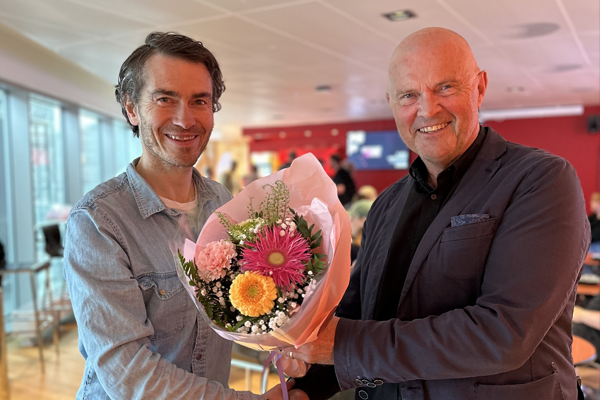 Teatersjef Kristin Lykkeslet Strømskag og styreleder Leon Aurdal _ foto Teatret Vårt Aktuelt.png Teatersjef Kristin Lykkeslet Strømskag og styreleder Leon Aurdal _ foto Teatret Vårt Aktuelt.png