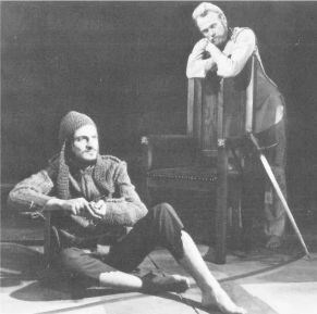 Finn Schau og Ola B Johannessen i Kongsemnerne.jpg Finn Schau og Ola B Johannessen i Kongsemnerne.jpg