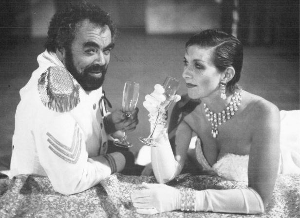 Kaare Kroppan og Gøril Haukebø i En midtsommarnattsdraum.jpg Kaare Kroppan og Gøril Haukebø i En midtsommarnattsdraum.jpg