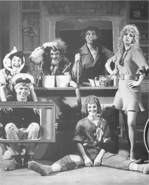 Gøril Haukebø Kaare Kroppan Svein Roger Karlsen Vivi Sunde Hans Jacob Sand og Cecilie Fangel i Skompomling.jpg Gøril Haukebø Kaare Kroppan Svein Roger Karlsen Vivi Sunde Hans Jacob Sand og Cecilie Fangel i Skompomling.jpg