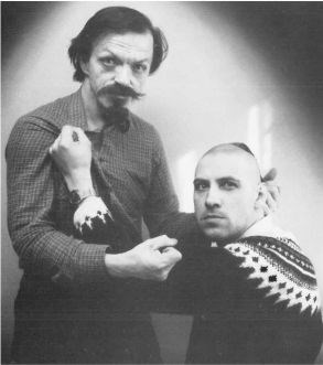 To teatre møtes Nils Utsi spilte Petter Dass på Hålogaland Teater og Terje Hartviksen var Tartuffe på Teatret Vårt.jpg To teatre møtes Nils Utsi spilte Petter Dass på Hålogaland Teater og Terje Hartviksen var Tartuffe på Teatret Vårt.jpg