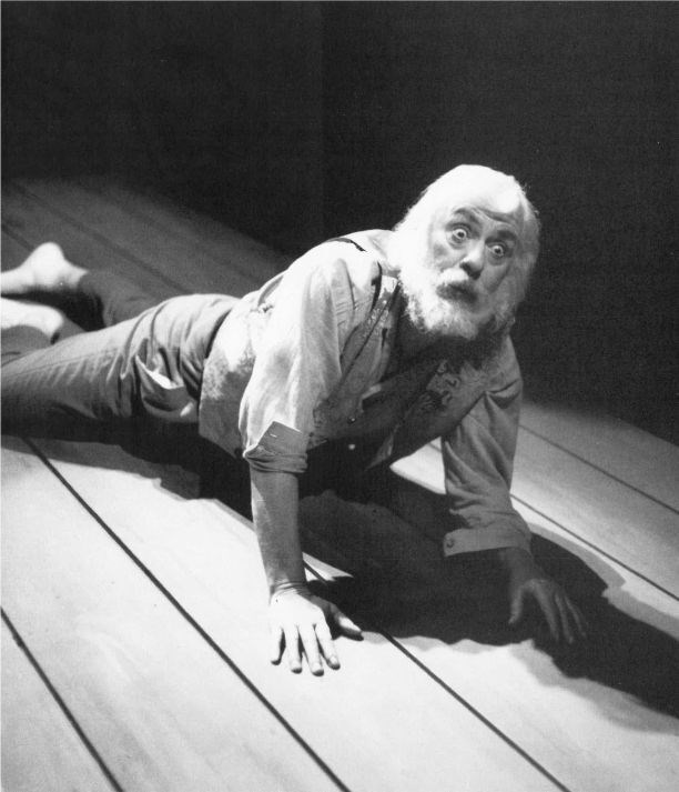 Johan B Kjeldsberg i Når hjertet er fullt.jpg Johan B Kjeldsberg i Når hjertet er fullt.jpg